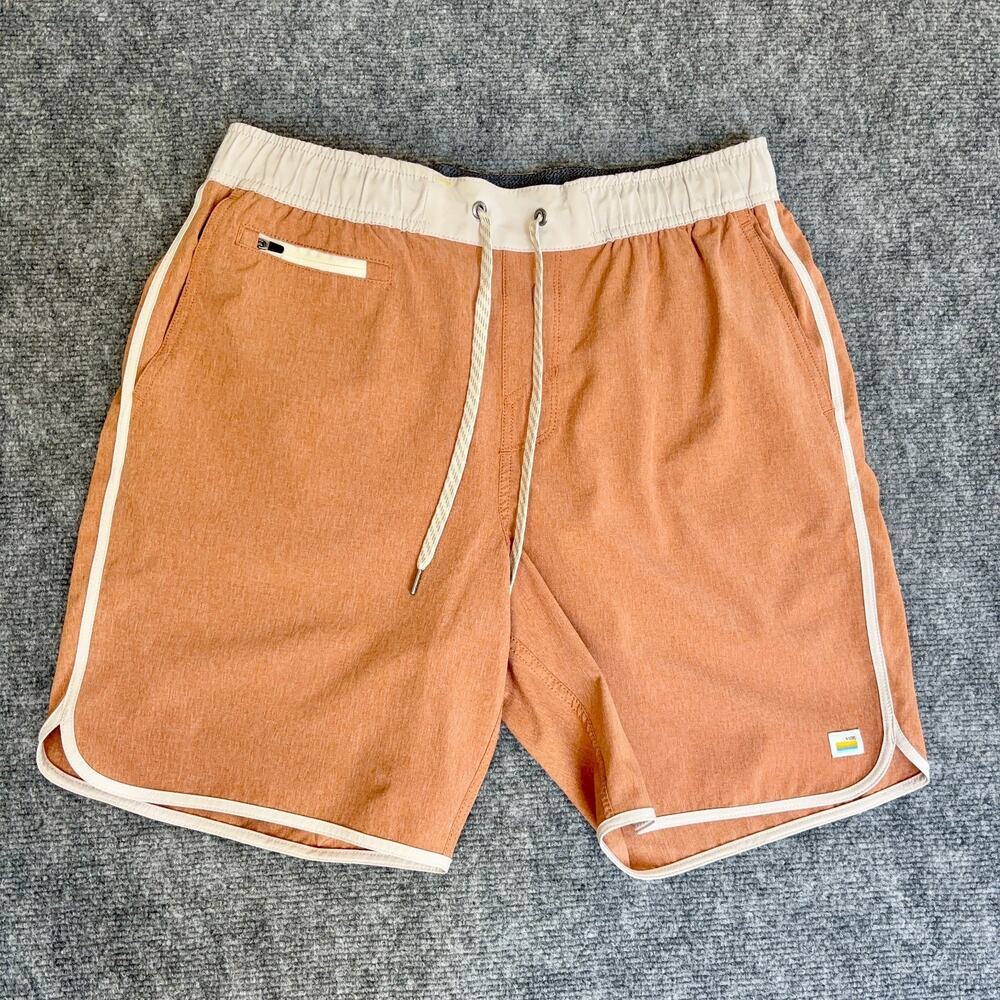 Vuori Banks Shorts Mens Medium Light Rust Athletic Swim Hybrid Casual